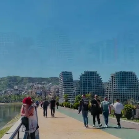 Two Bedroom Near Artifical Apartman