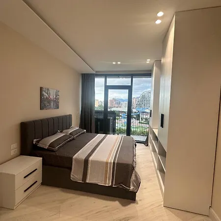 Two Bedroom Near Artifical Apartment *